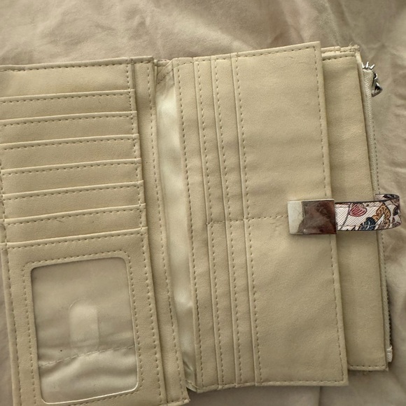 FOR REVIEW - Picture 4 of 7